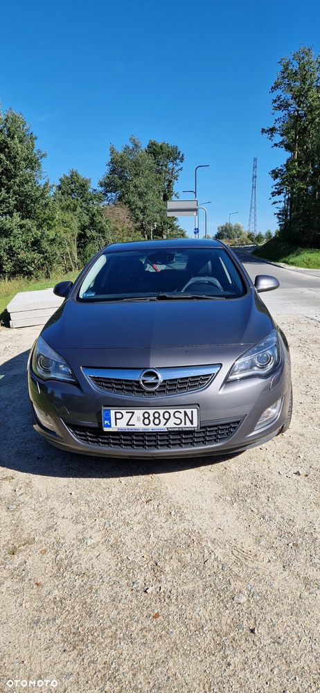 Opel Astra 2.0 CDTI Cosmo - 3