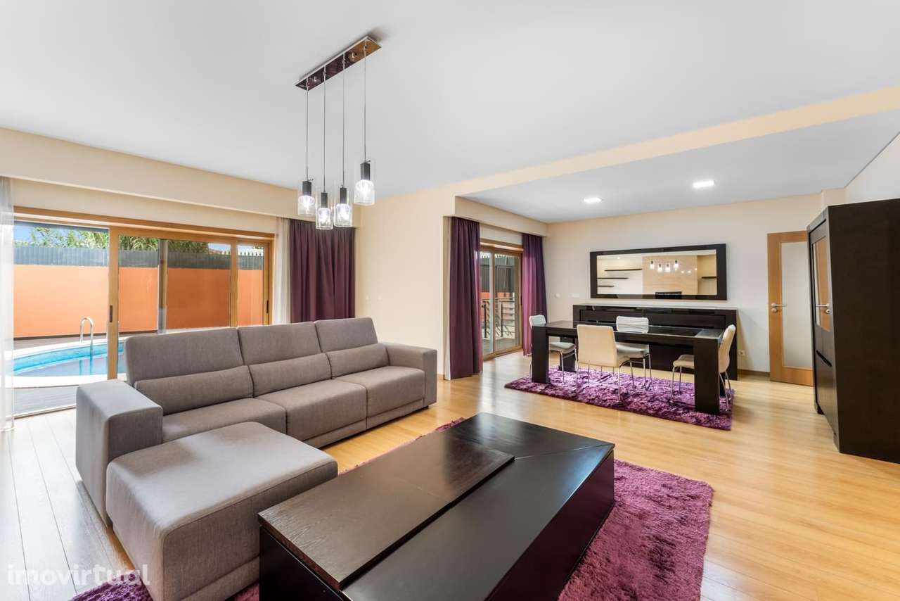 Moradia Isolada T3 + 2 com piscina, Alcoitão, Cascais - Grande imagem: 4/42