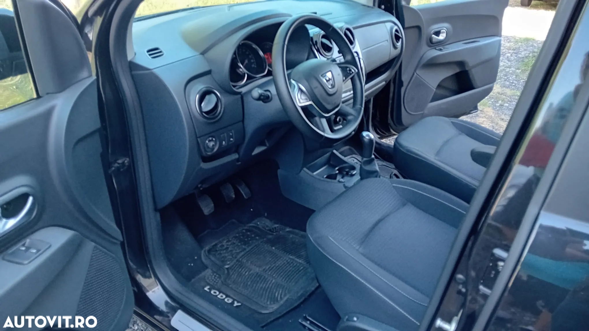 Dacia Lodgy 1.6 SCe Laureate - 6