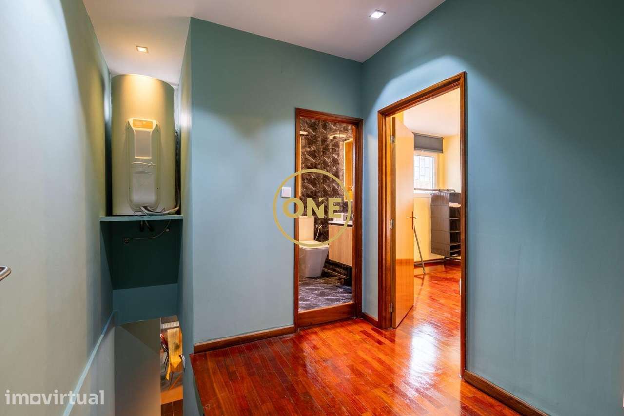 Apartamento T2 Renovado | Escritório Convertido | Alojamento Local | A - Grande imagem: 5/23
