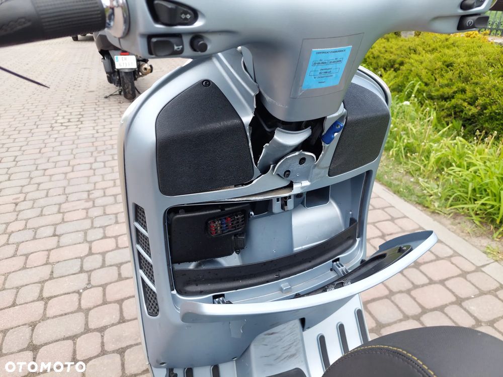 Piaggio Vespa - 11