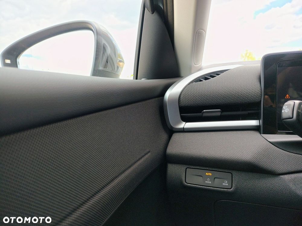 Volkswagen T-Roc - 15