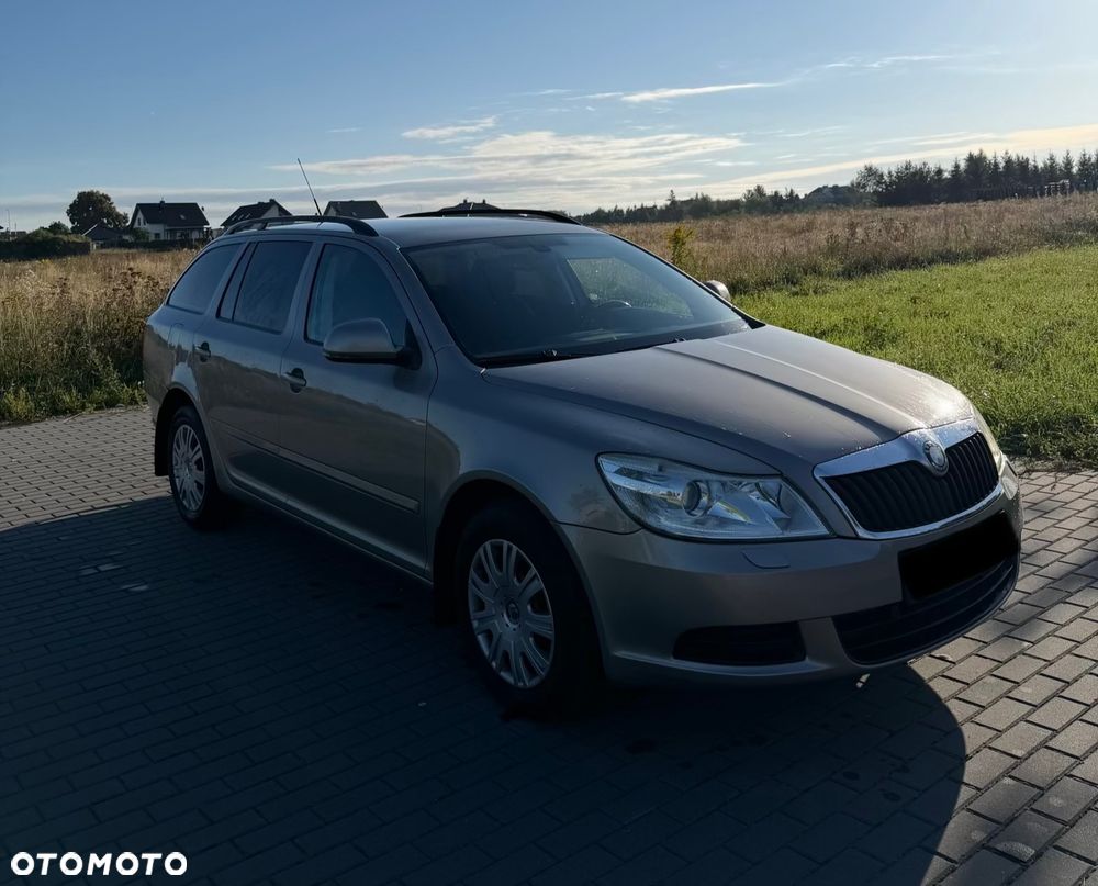 Skoda Octavia 1.6 TDI Classic DSG - 6