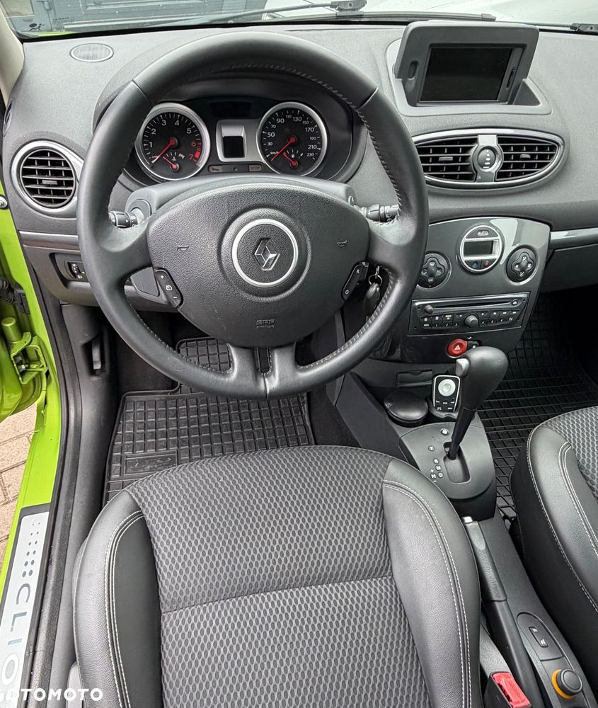Renault Clio 1.6 16V Night&Day - 16