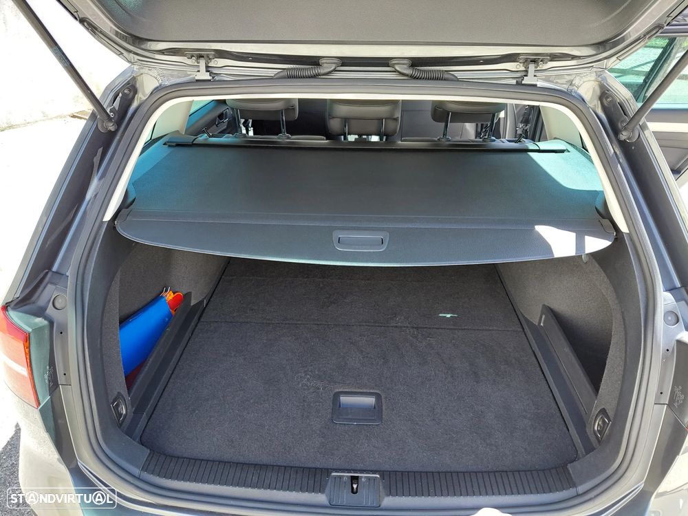 VW Passat Variant 2.0 TDI Highline - 12