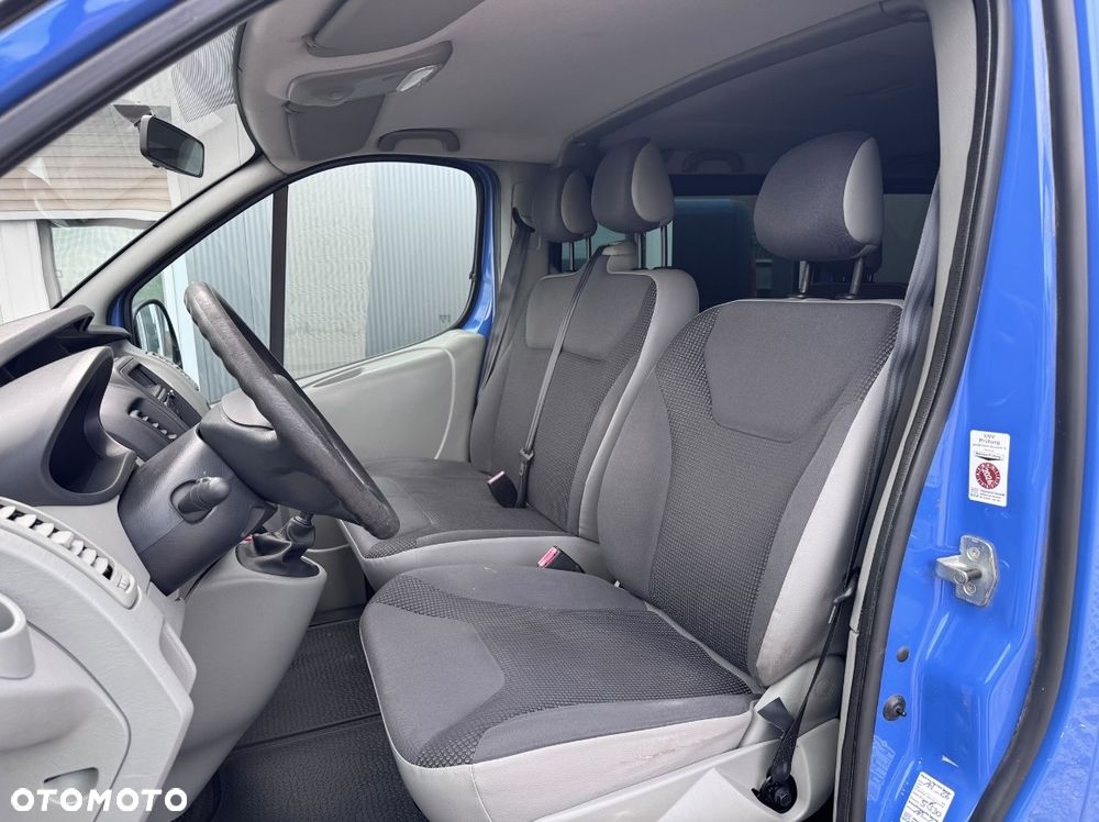 Opel Vivaro - 8