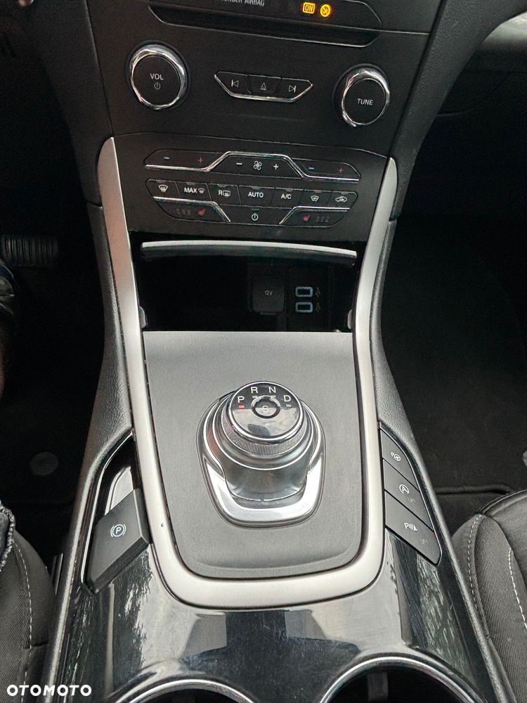 Ford S-Max 2.0 EcoBlue Titanium - 11