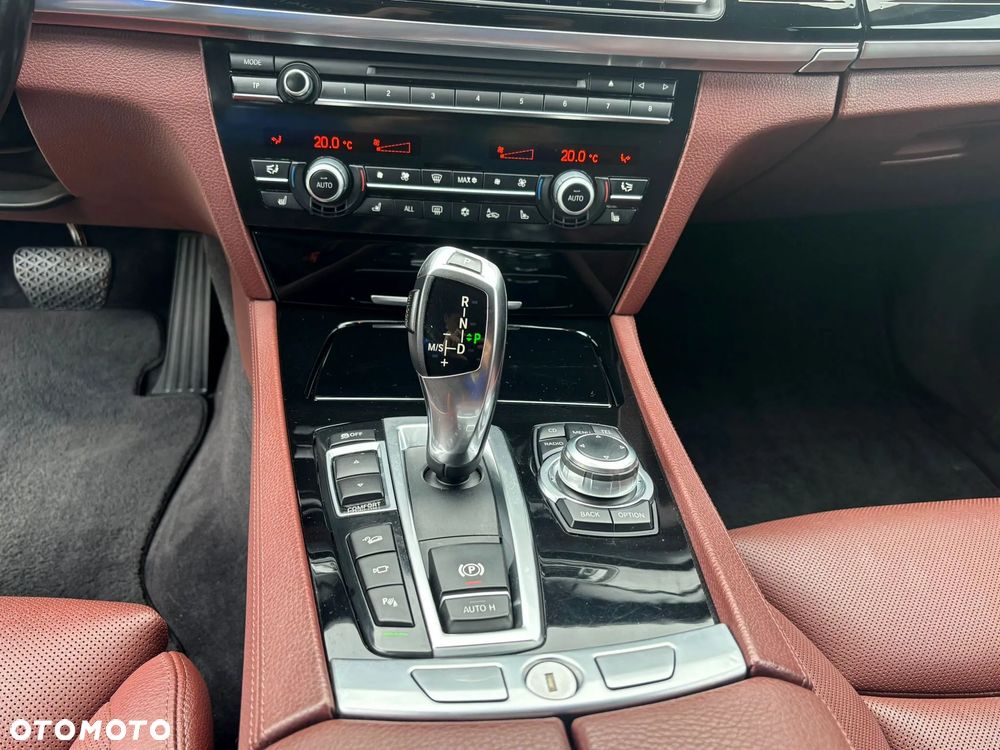 BMW Seria 7 750i L xDrive - 9