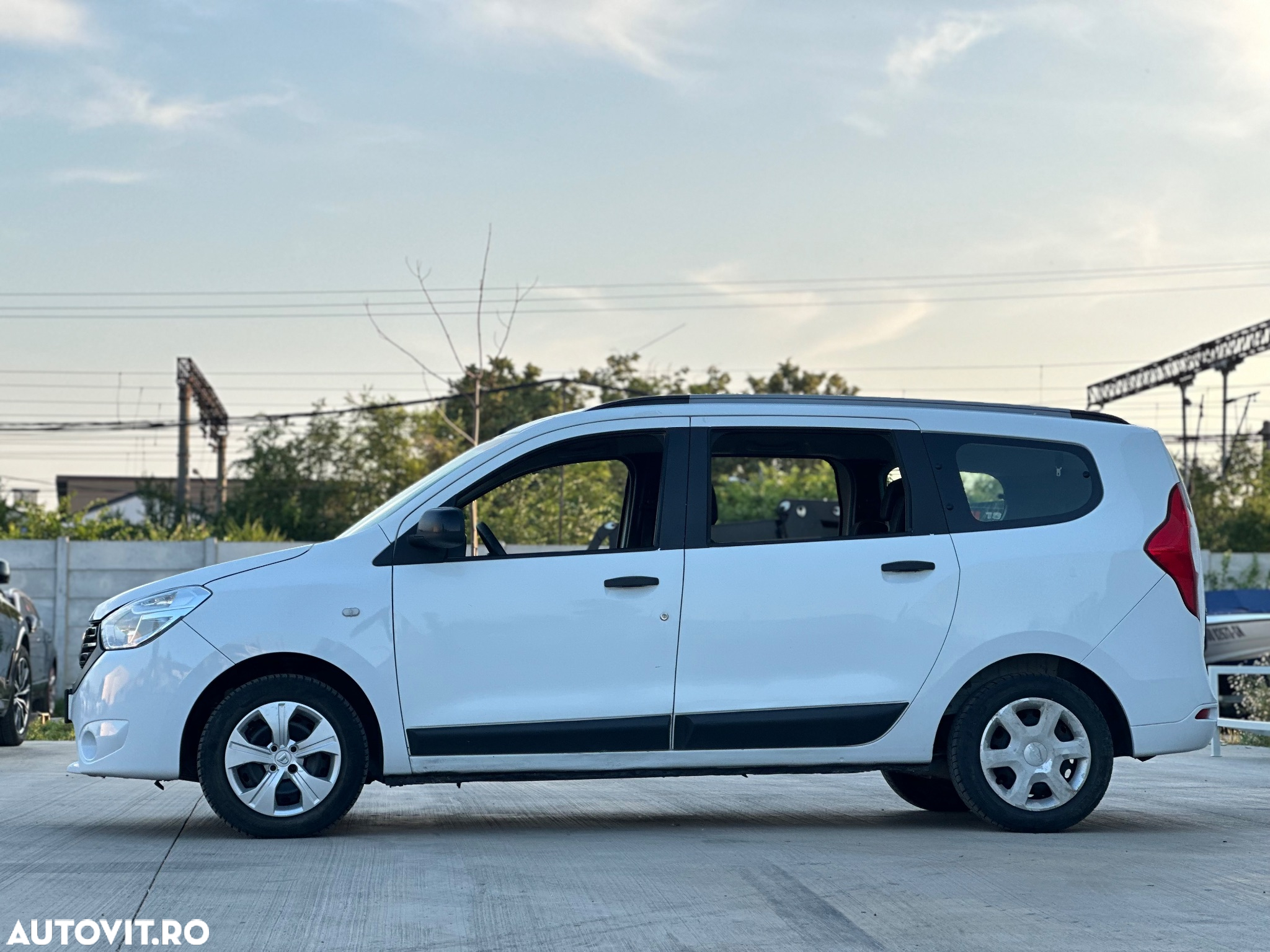 Dacia Lodgy 1.5 Blue dCi Ambiance - 24