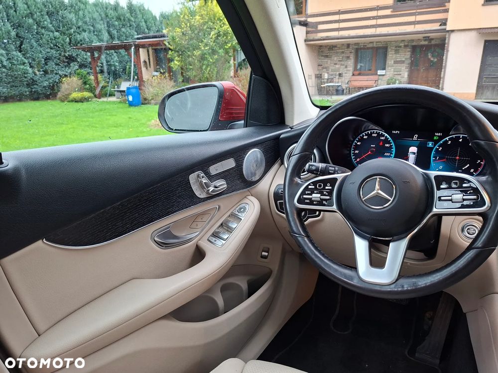 Mercedes-Benz GLC 300 4Matic 9G-TRONIC Exclusive - 21
