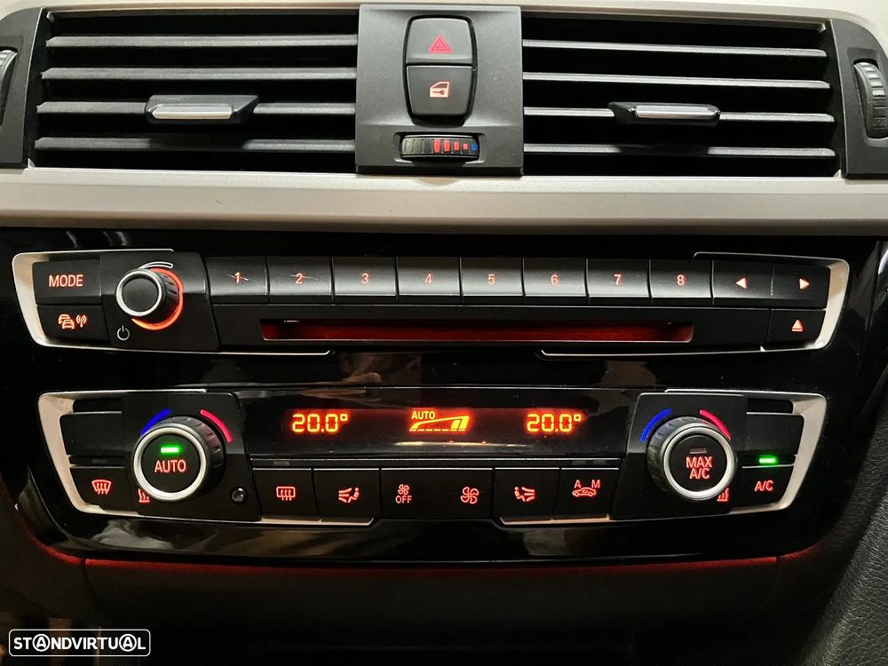 BMW 330 e iPerformance - 26