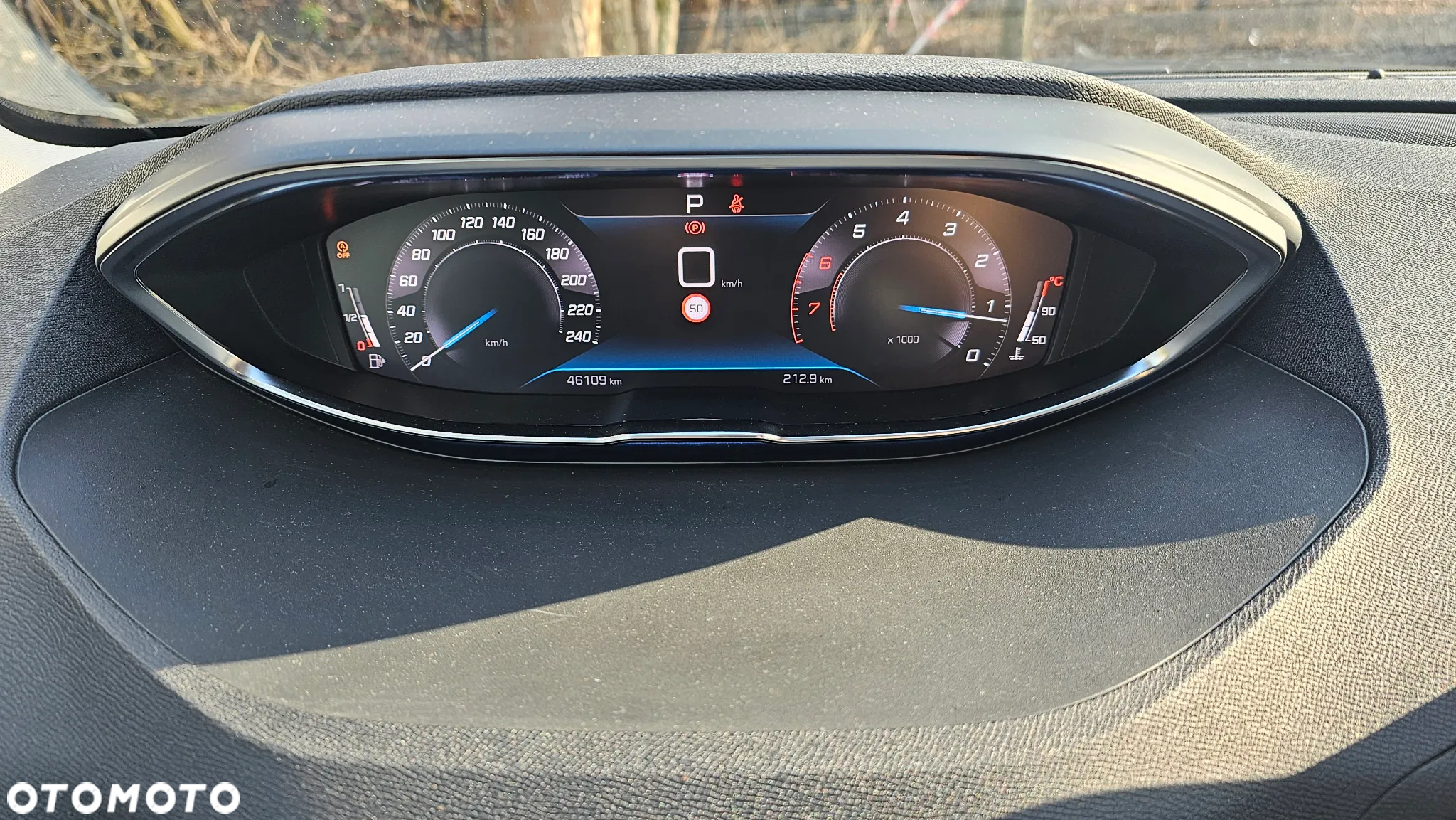Peugeot 3008 1.2 PureTech Allure S&S EAT8 - 10