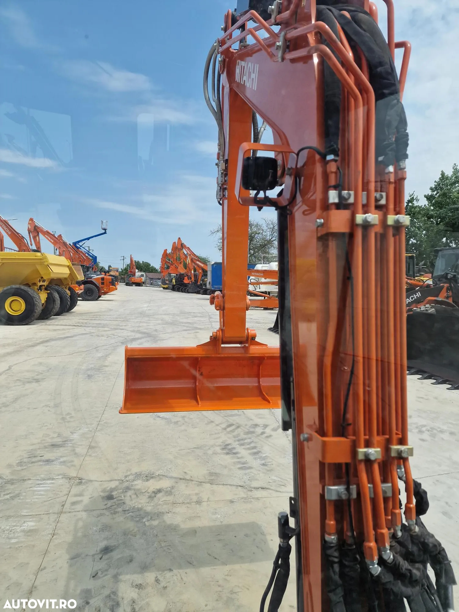 Hitachi ZX55, 5,5 tone, Cupa excavare+cupa taluz, inst picon, AC, Senile 90% ok, Computer de bord in limba romana, CA NOU, posibilitate leasing 4 ani-PROMOTIE 57900 EUR+Tva - 8