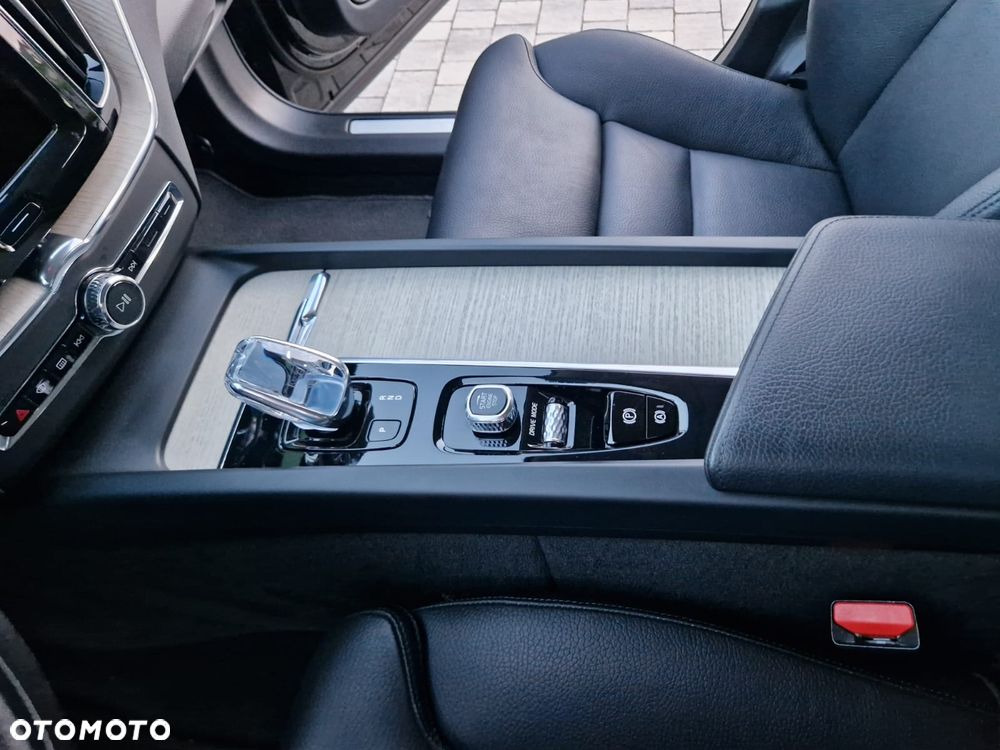 Volvo XC 60 B4 D Inscription - 15