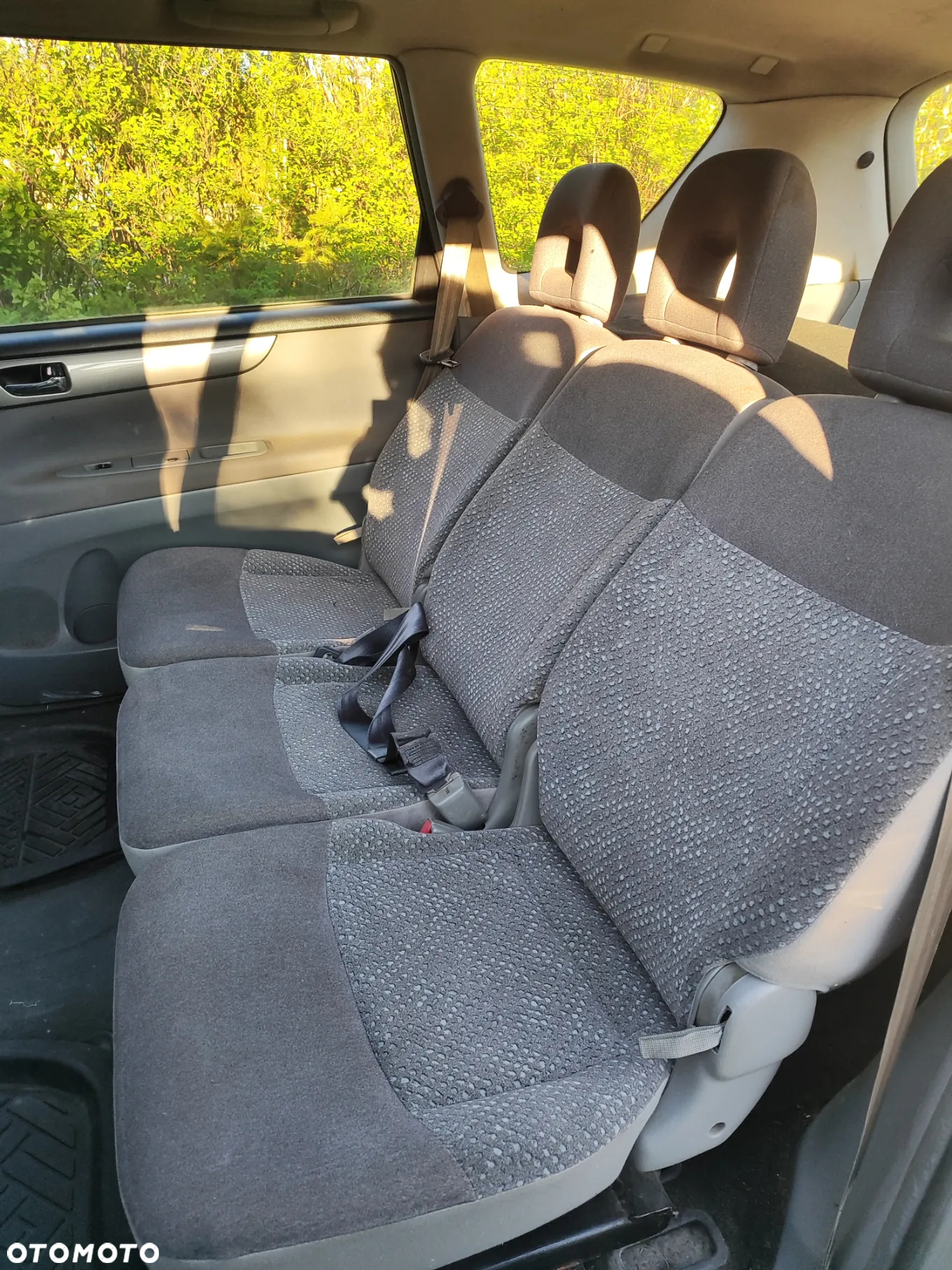 Toyota Avensis Verso - 15