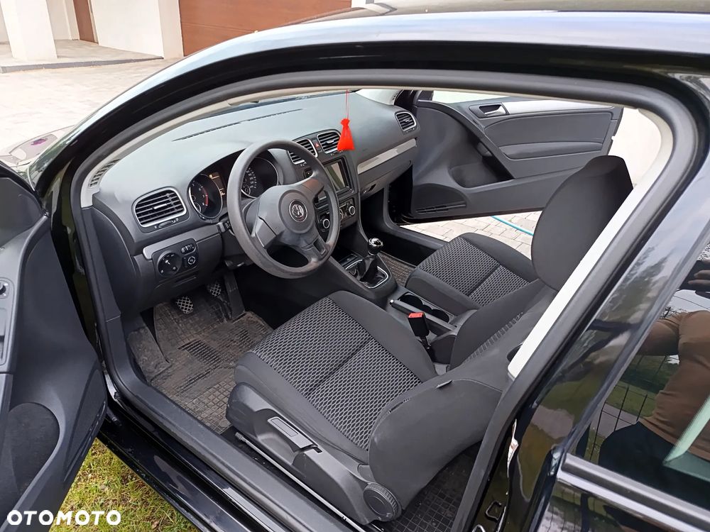Volkswagen Golf - 8