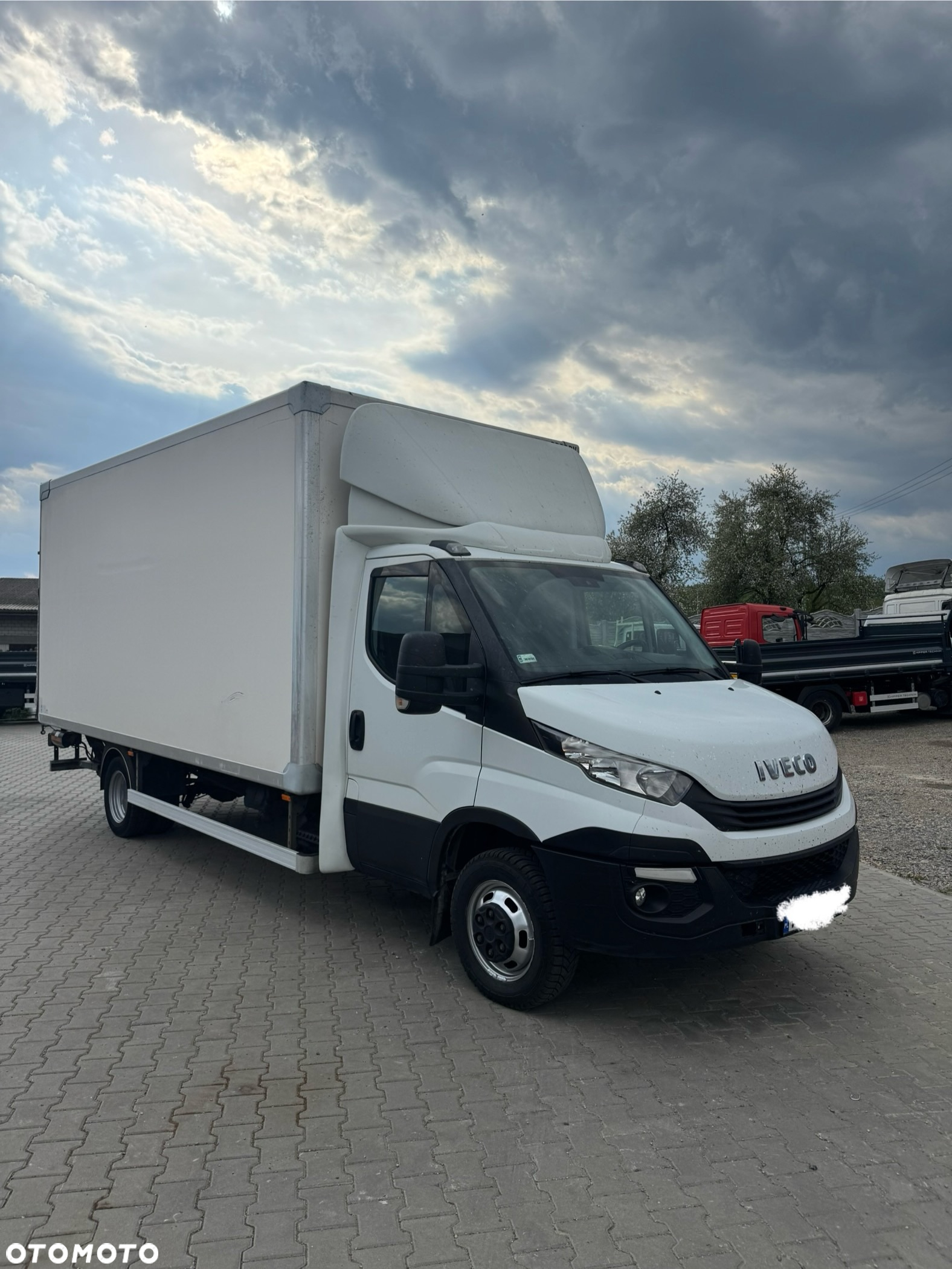 Iveco Daily 50-150 DMC 3.5T 35-150 Izoterma 10 palet WINDA 1000 kg Kontener 50-180 Salon PL - 4