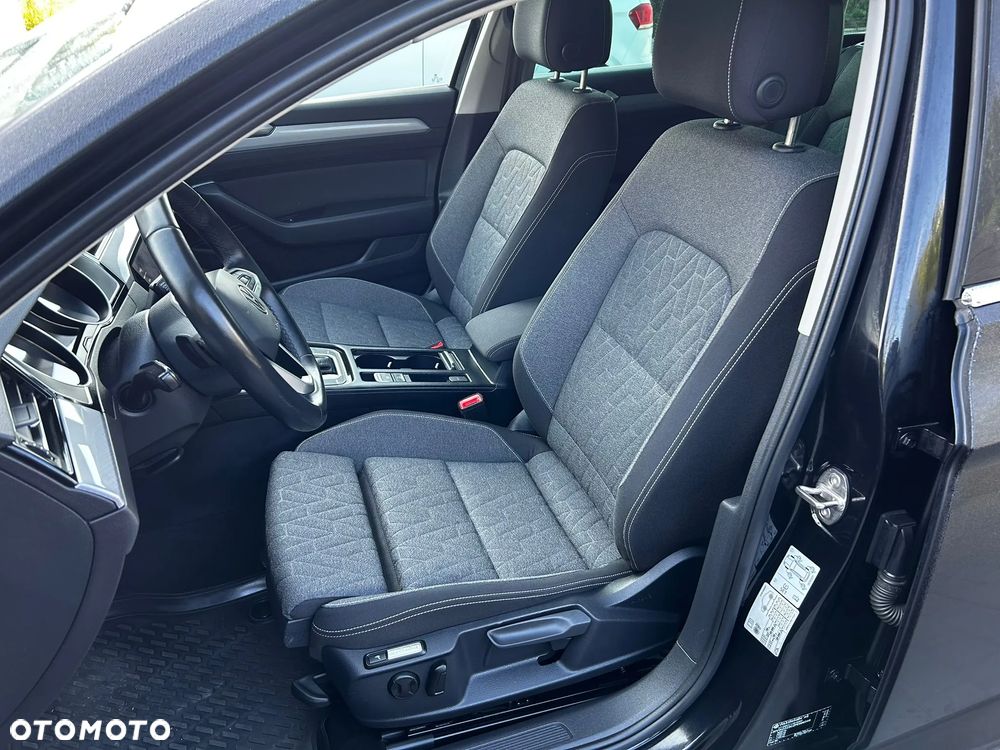 Volkswagen Passat 2.0 TDI EVO Business DSG - 31
