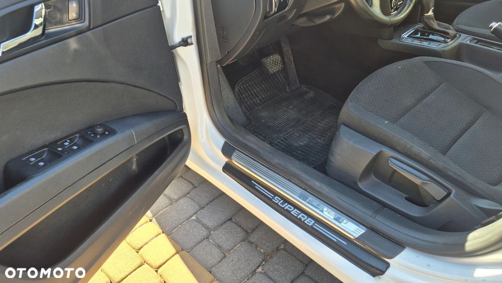 Skoda Superb 2.0 TDI DSG Active - 18