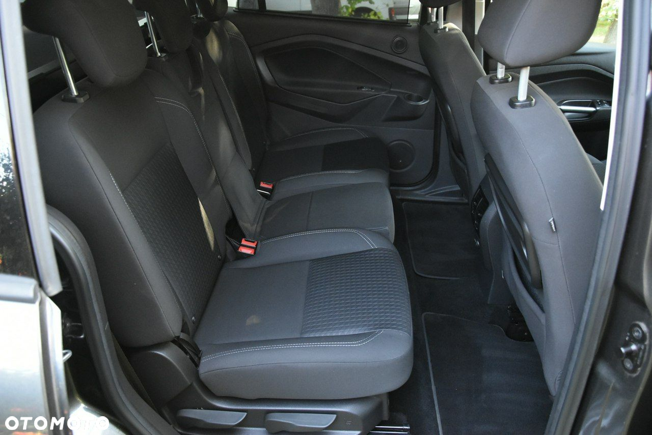 Ford Grand C-MAX - 12