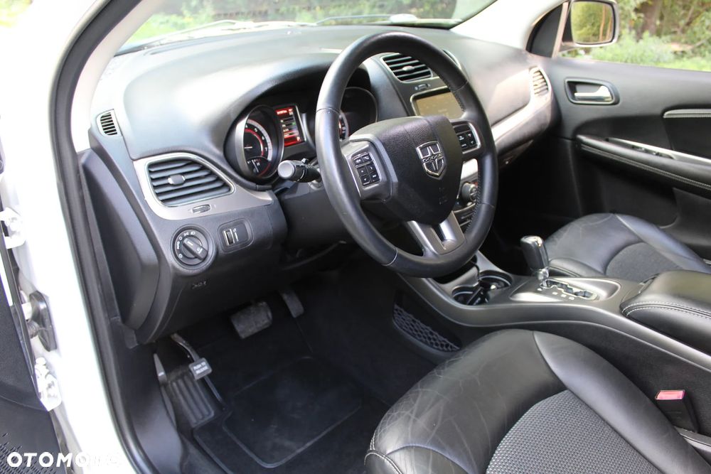 Dodge Journey - 11