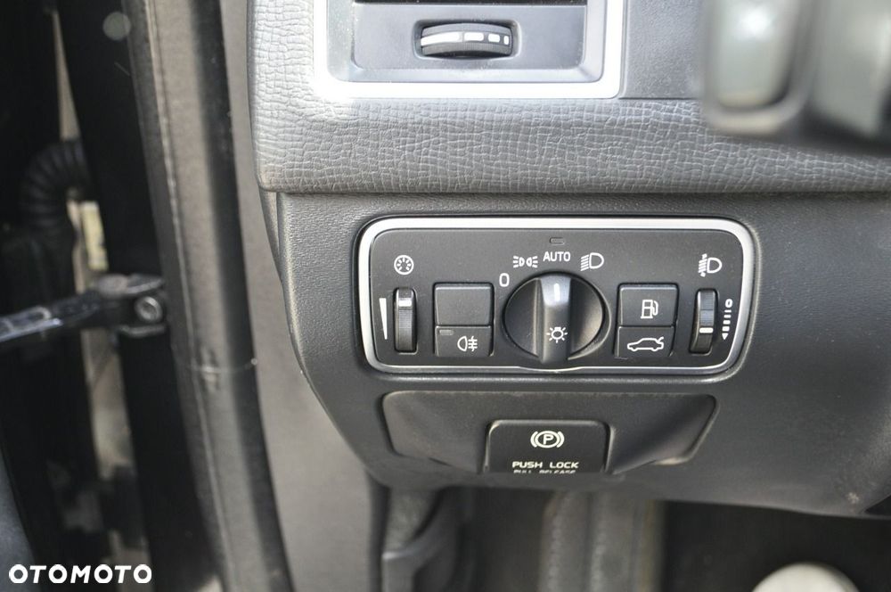 Volvo XC 60 D4 Geartronic Summum - 14