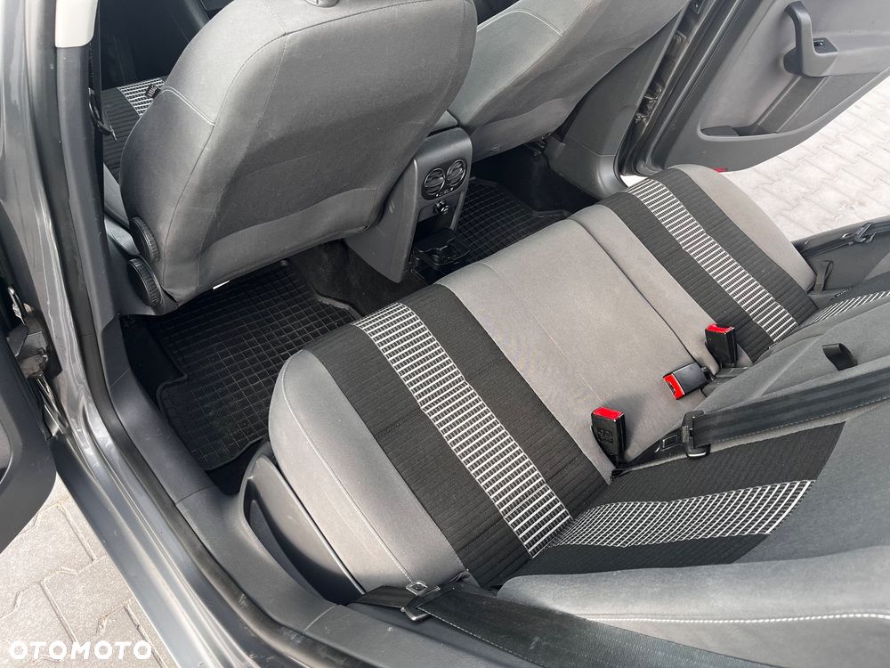 Volkswagen Golf Plus 1.9 TDI DPF United BlueMotion - 14