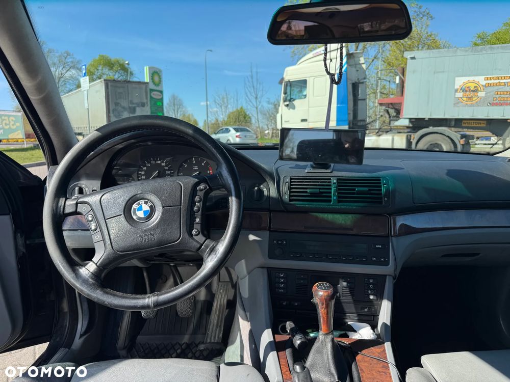 BMW Seria 5 - 13