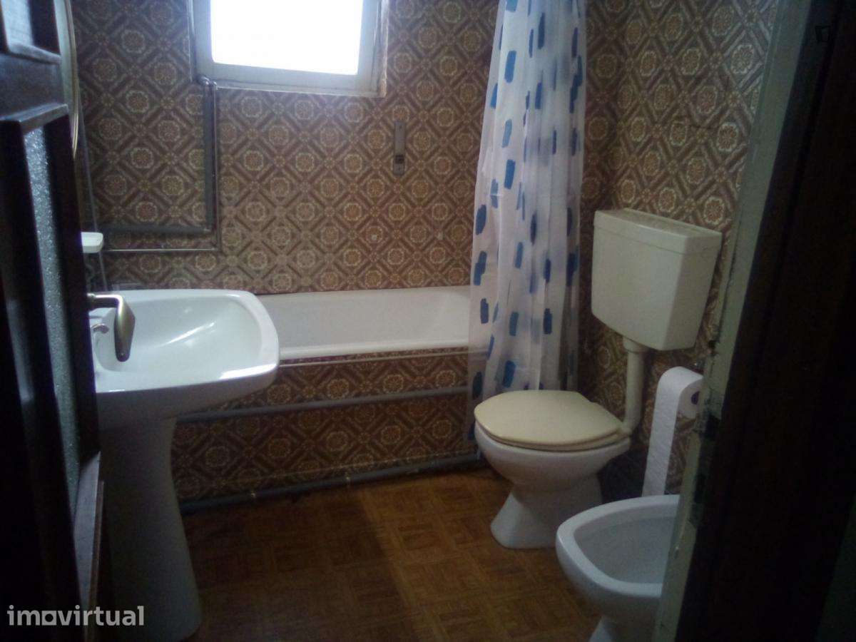 Quarto - localizado em Vila nova de gaia - Grande imagem: 4/4