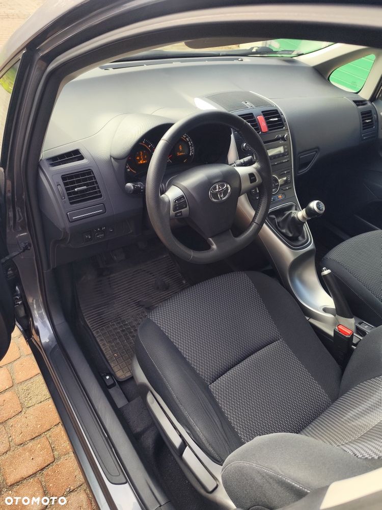 Toyota Auris - 8