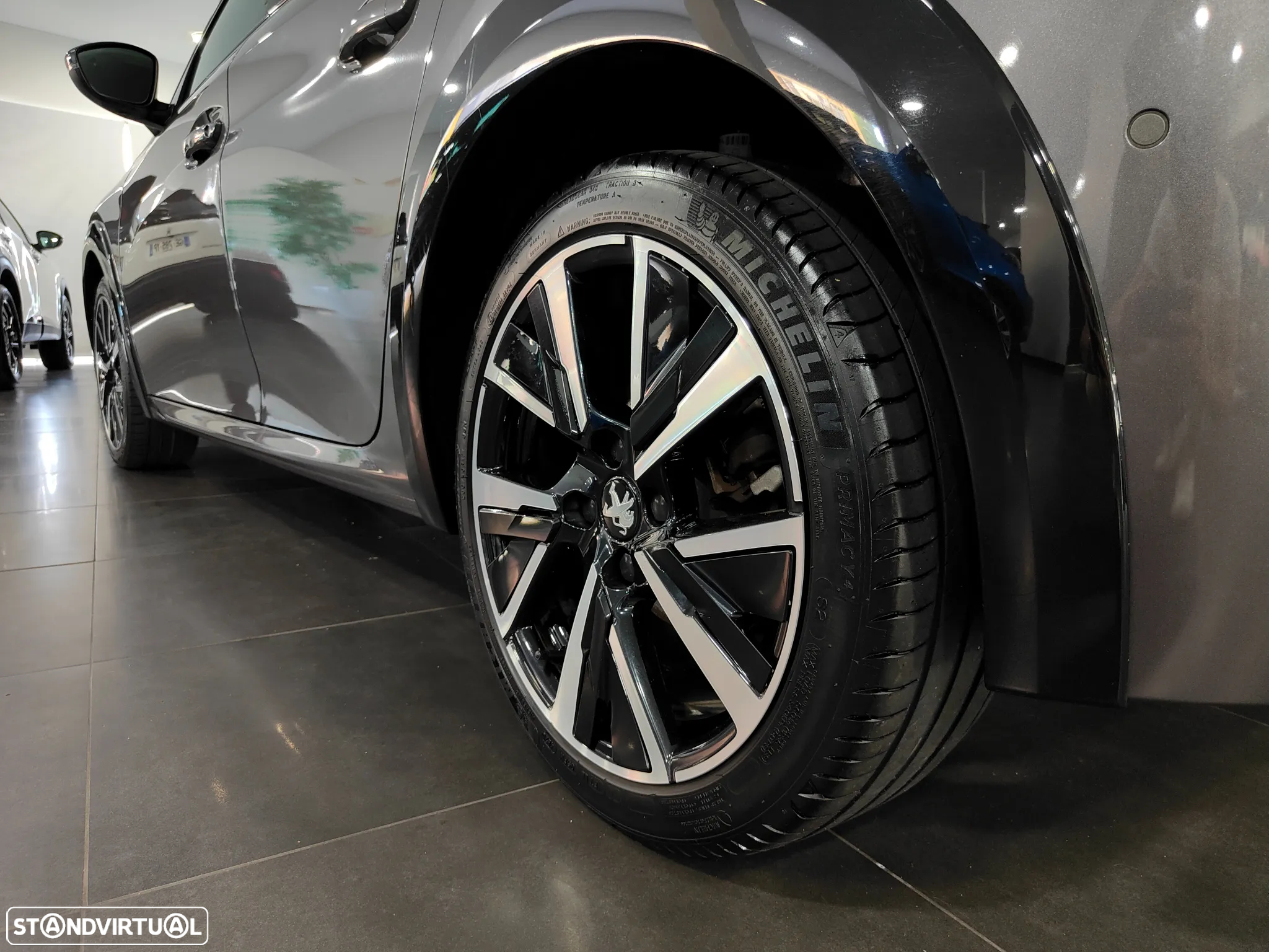 Peugeot 208 1.2 PureTech GT Line - 26