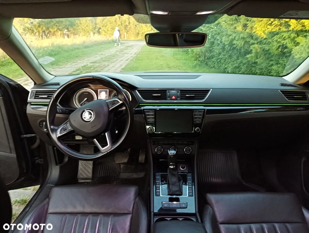 Skoda Superb 2.0 TDI L&K DSG - 14