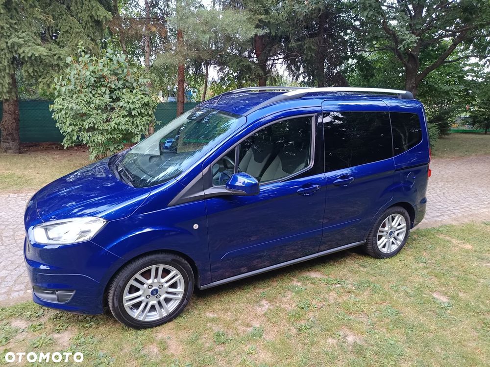 Ford Tourneo Courier 1.0 EcoBoost S&S Titanium - 9
