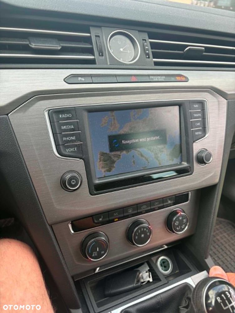 Volkswagen Passat - 5