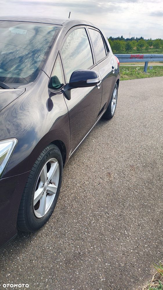 Toyota Auris 1.4 D-4D Luna - 10