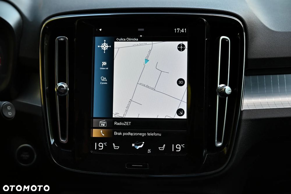 Volvo XC 40 T3 Geartronic Momentum Pro - 27