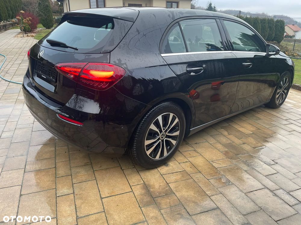 Mercedes-Benz Klasa A 180 d Progressive 8G-DCT - 3