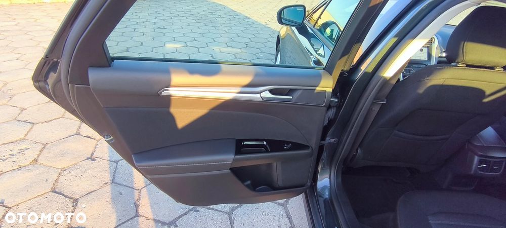 Ford Mondeo 1.5 EcoBoost Trend - 25