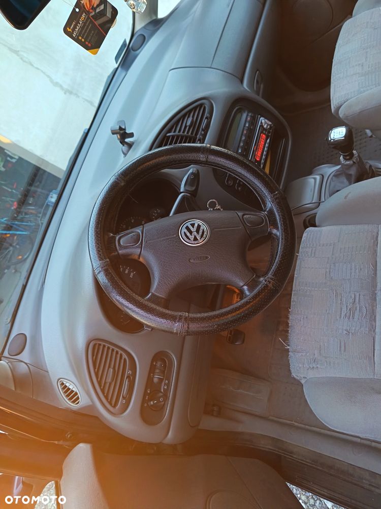 Volkswagen Sharan - 2