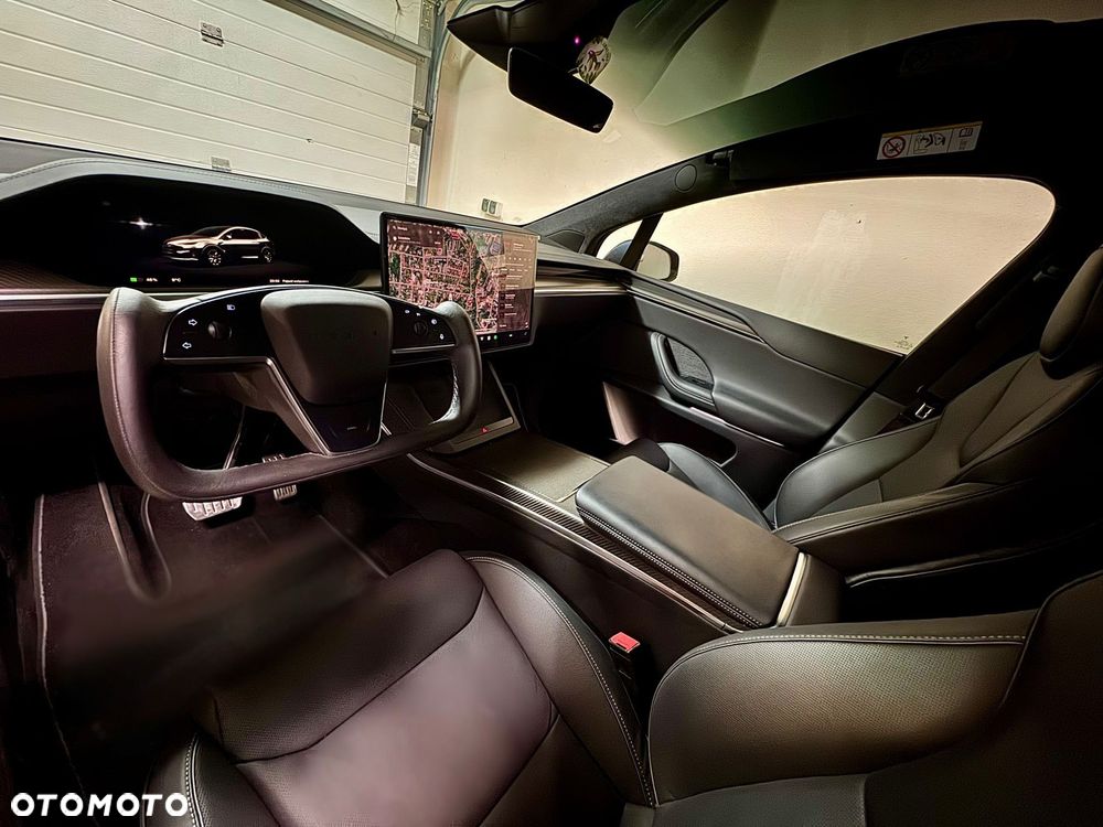 Tesla Model X - 27