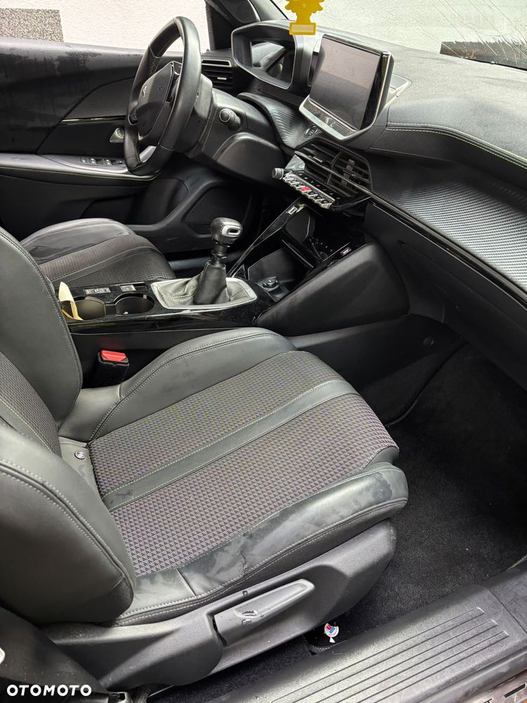 Peugeot 2008 - 16