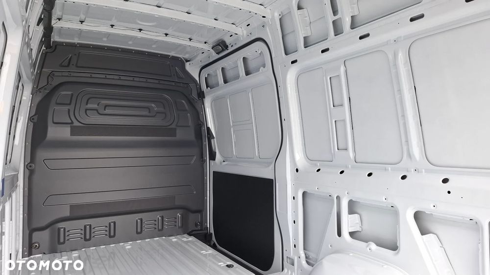 Mercedes-Benz Sprinter - 22