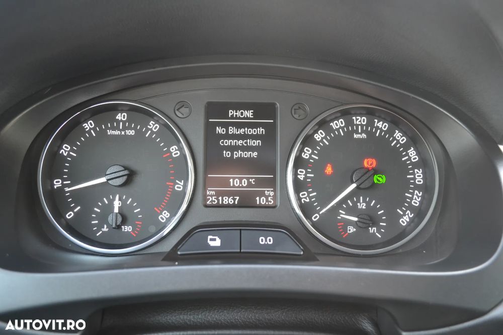Skoda RAPID 1.4 TSI DSG Ambition - 20