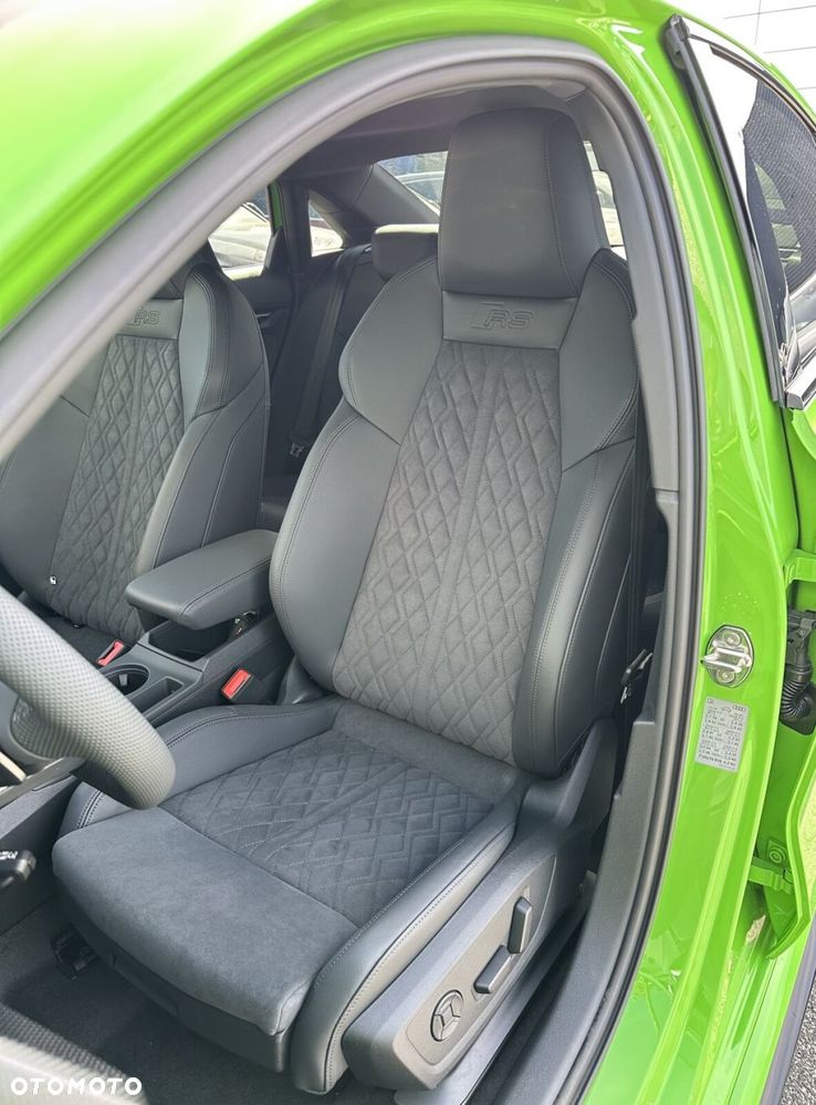 Audi RS3 Limousine - 12