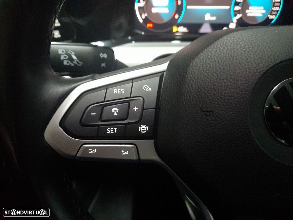 VW Golf Variant 2.0 TDi Conceptline - 16