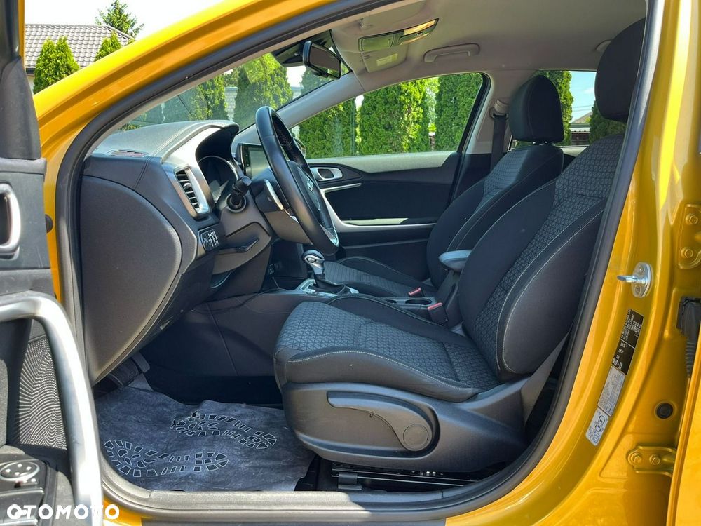Kia XCeed - 32