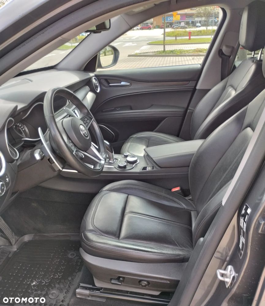 Alfa Romeo Stelvio 2.0 Turbo B-Tech Edition Q4 - 20