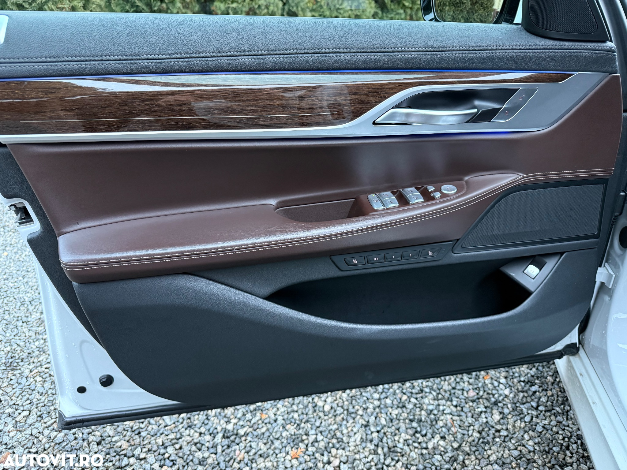 BMW Seria 7 740d xDrive - 37