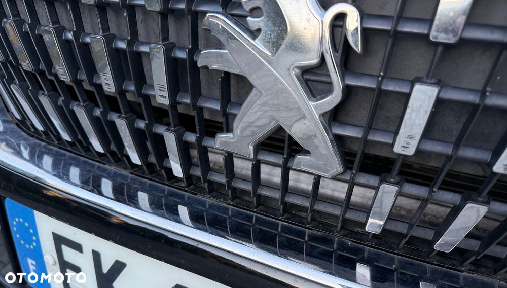 Peugeot 3008 1.6 BlueHDi Active S&S EAT6 - 27