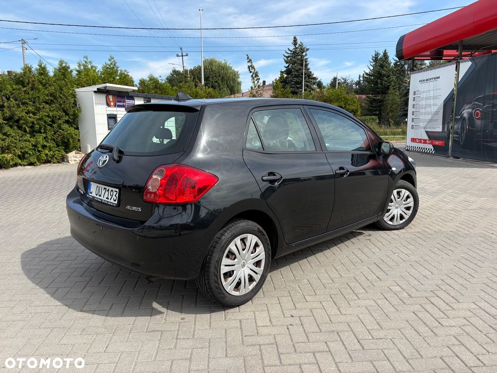 Toyota Auris 1.6 VVT-i Executive - 9